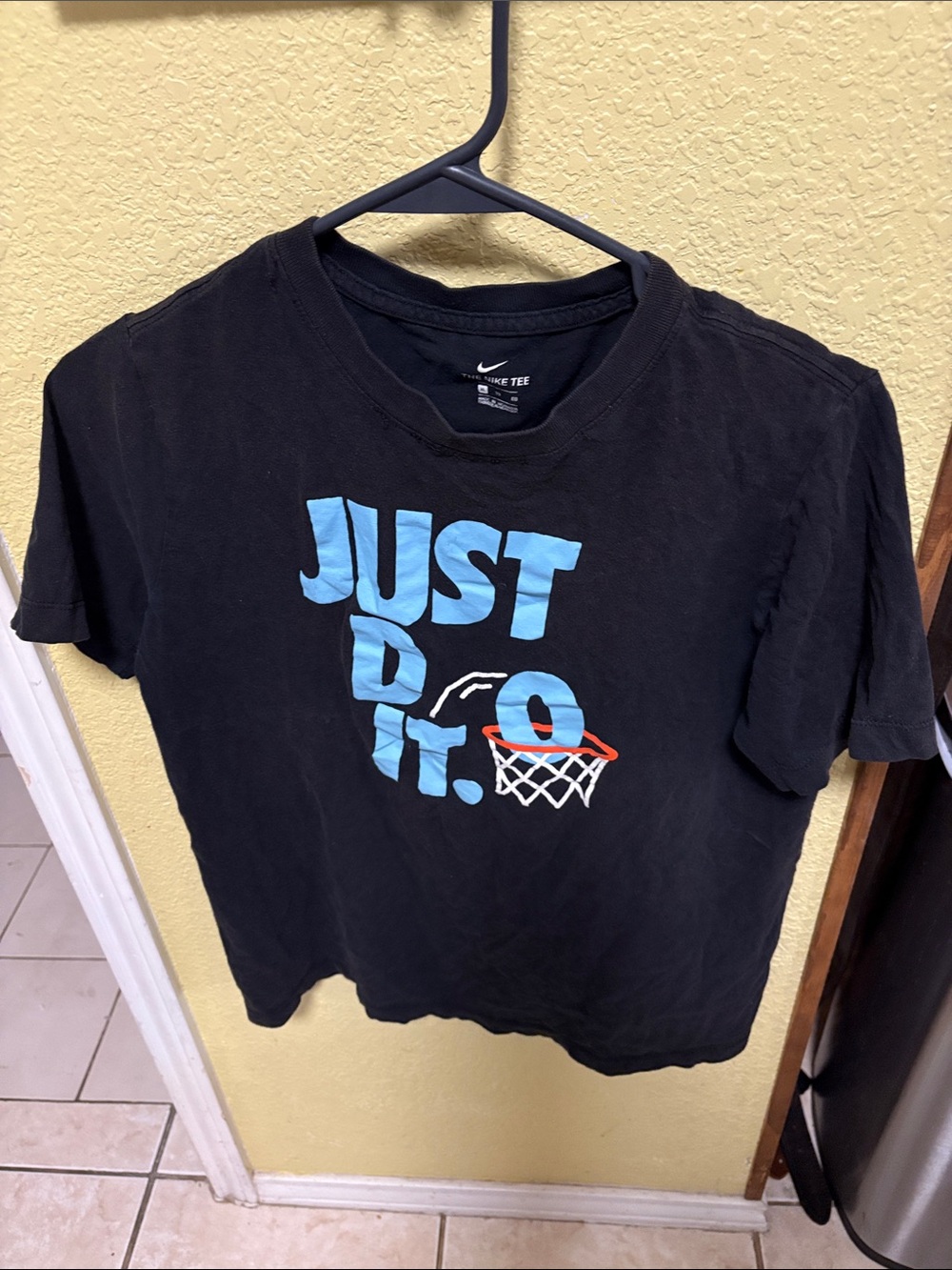 T-shirt with 'Just Do It' Basketball Graphic
